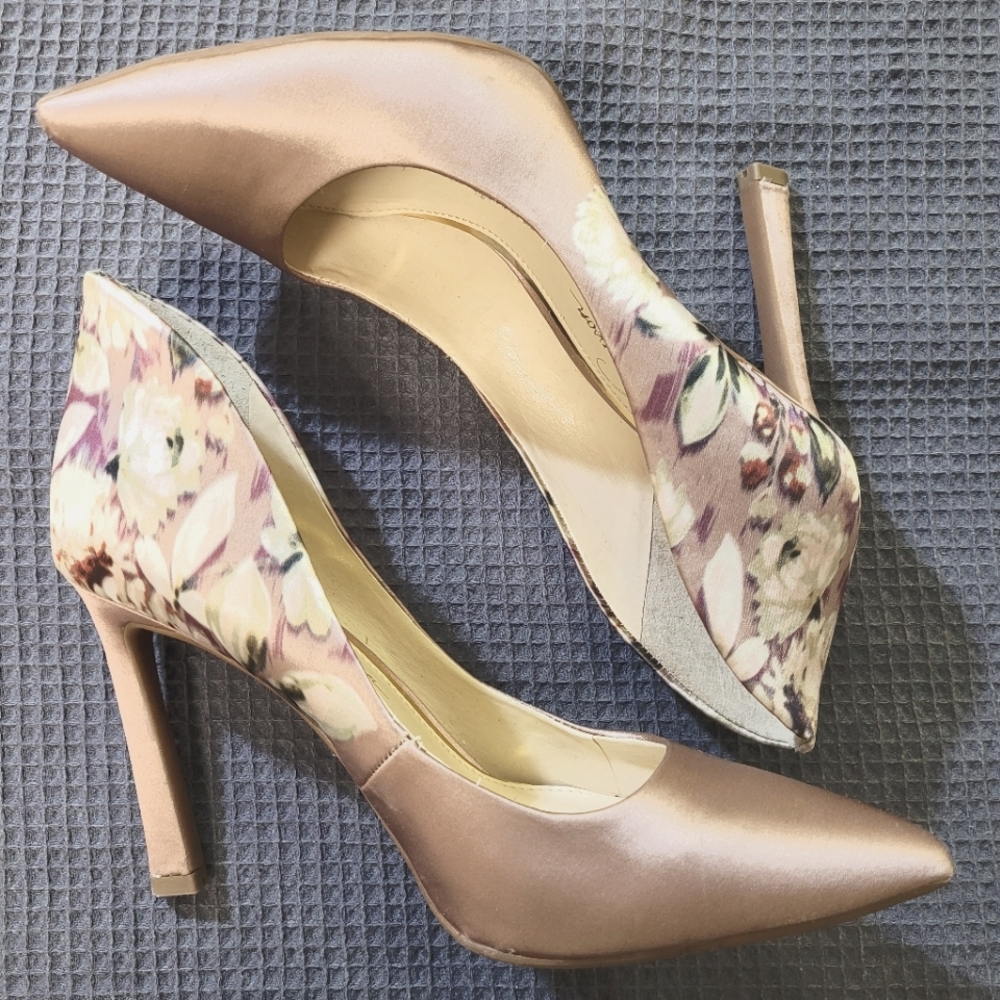 JESSICA SIMPSON Nude High Pumps Shoes, Size 8